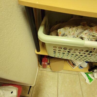 Plastic laundry hamper