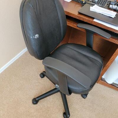 Black office chair