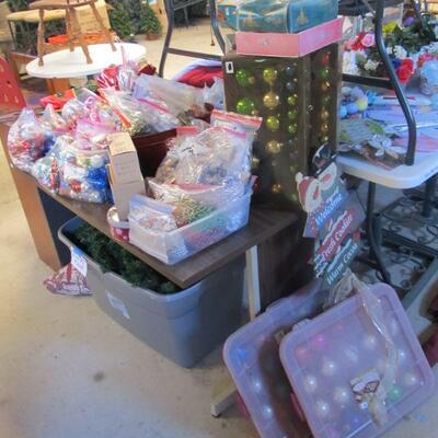 HUGE HOLIDAY SELECTION - Including Christmas, Halloween, Thanksgiving, etc. Also 5 beautiful metal folding bakers racks - won't last...