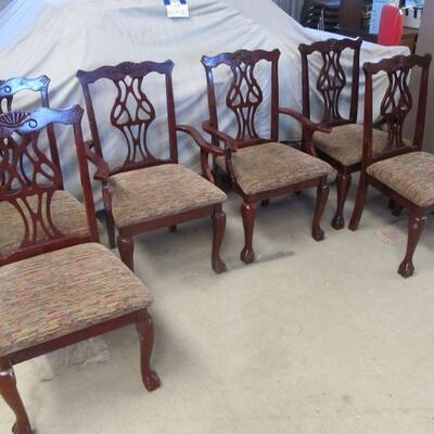 Beautiful dining chairs - there is a matching table & hutch.