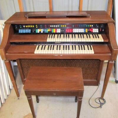 1970s Lowrey Holiday w/ Magic Genie Organ