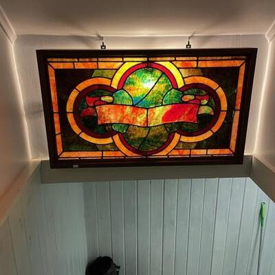FABULOUS BACKLIT STAINED GLASS