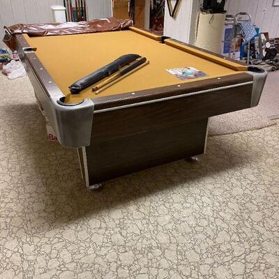 GOTHAM POOL TABLE AND ACCESSORIES