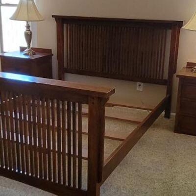 Full mattress wood bedroom set