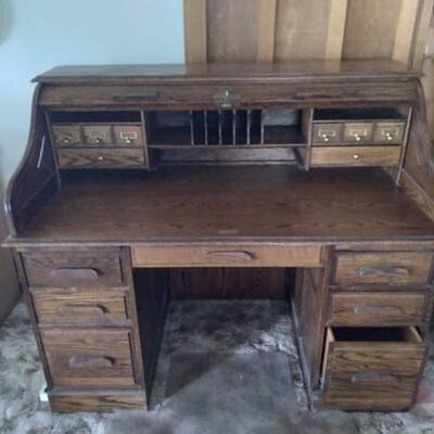 Vintage roll top desk with original key