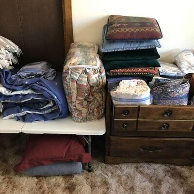 Comforter sets, dining, lace, pillows and blankets