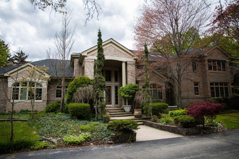 A Bloomfield Hills Estate Sale