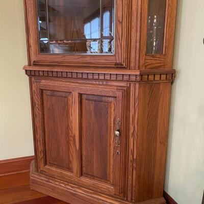 Richardson Brothers Furniture Co. 2PC Lighted Corner Curio Cabinet W/Leaded Beveled Glass - 80"H x 28"D x 28"W - $140