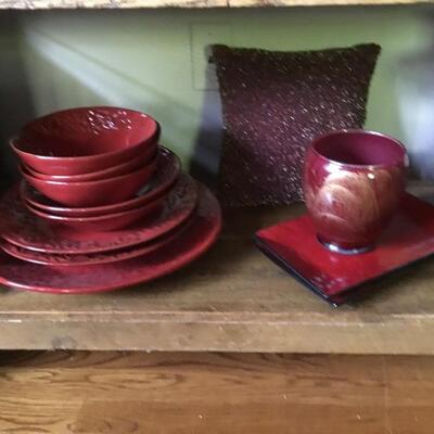 Contemporary Tuscan Style dishware