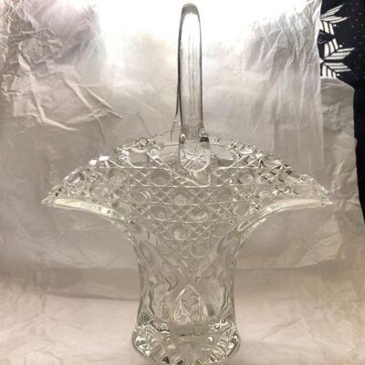 12.5" Beautiful Pressed Glass
"Brides Basket"