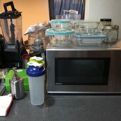 Microwave, Glass Food Storage Containers with Lids, Drink Mixer/Shakers.