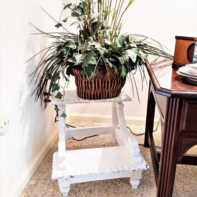 Shabby chic step stool and plant