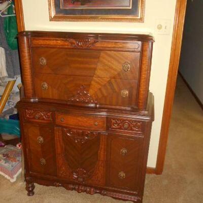ANTIQUE CHEST OF DRAWERS                                                                     BUY IT NOW $ 185.00