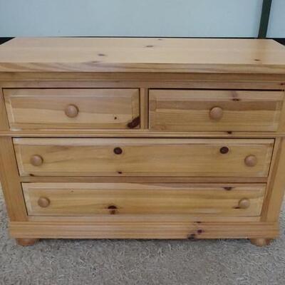1089	BROYHILL 4 DRAWER PINE CHEST, 44 1/4 IN WIDE X 33 IN HIGH X 18 IN DEEP
