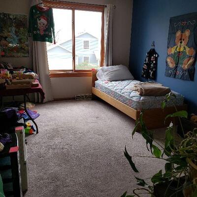 Nice Twin Bed 
