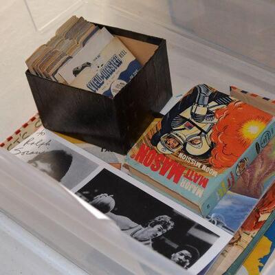 Viewmaster slides and Major Matt Mason book