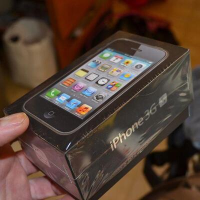 Vintage iPhone 3GS with box and papers