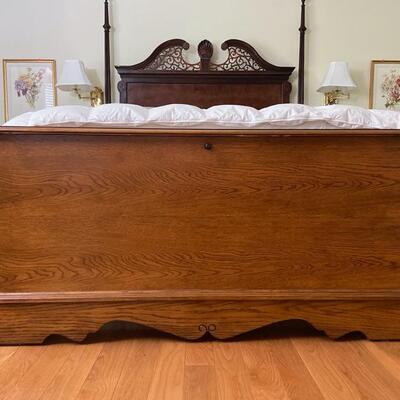 Lane cedar chest