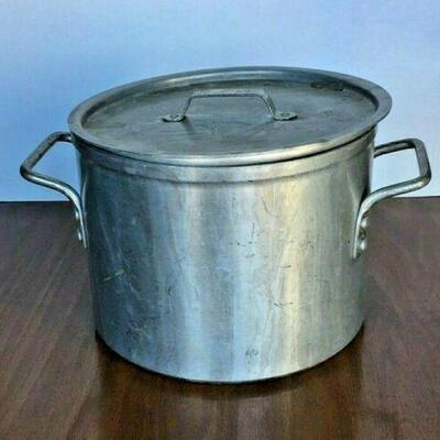 https://www.ebay.com/itm/124755346862	KG0052 ALUMINUM STOCK POT WITH LID TOROWARE BY LEYSE NO 5312C
