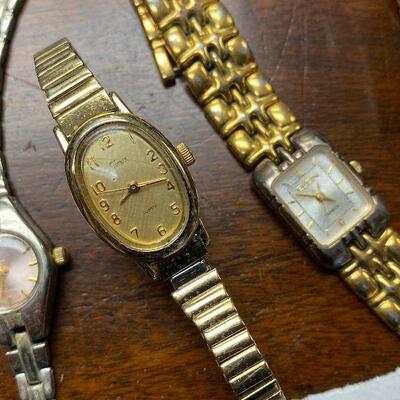 https://www.ebay.com/itm/124752572205	TM9440 Watch Lot: Romours, Elgin, Timex (Untested)		Auction
