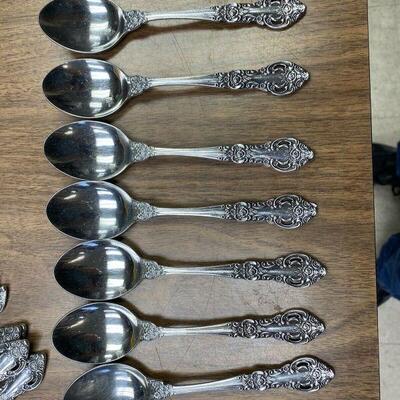 https://www.ebay.com/itm/114835804520	TR9508 Oneida Northland Stainless Steel Baton Rouge - 7 Table spoons
