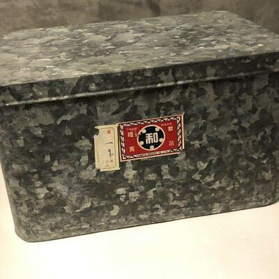https://www.ebay.com/itm/124755337686	LAR9038 Vintage Galvanized Chinese Import Box Local Pickup
