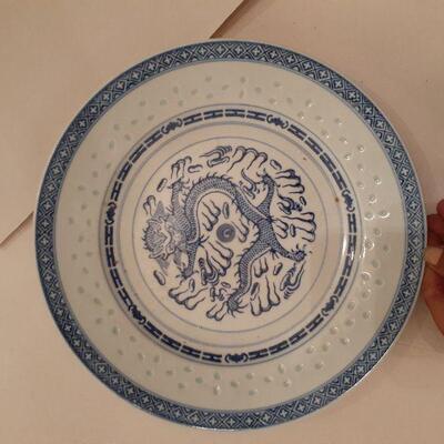 https://www.ebay.com/itm/124755341519	WRC8028B Antique Chinese Dragon Plate Blue and White Uship or Local Pickup
