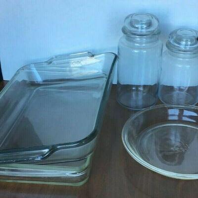https://www.ebay.com/itm/114835804515	KG0056 LOT OF GLASS KITCHENWARE CASSEROLE, ROUND AND JARS Local Pickup
