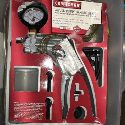 https://www.ebay.com/itm/114835799383	LY8091 Craftsman Vacuum Pump / Brake Bleed Kit Untested Local Pickup
