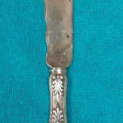 https://www.ebay.com/itm/114838352688	ME3000 USED TIFFANY & CO. STERLING SILVER FISH KNIFE ENGLISH KING PATTERN
