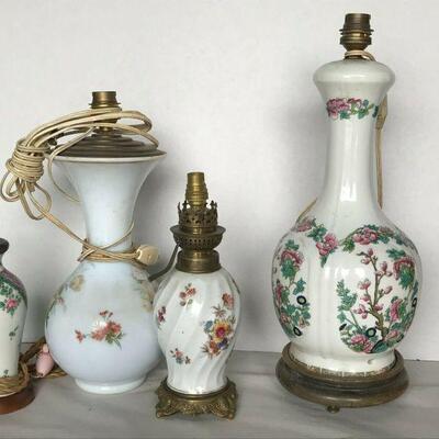 https://www.ebay.com/itm/124755342886	CC7011 Lot of Handpainted ceramic lamps [NOT TESTED] UShip Or Local Pickup
