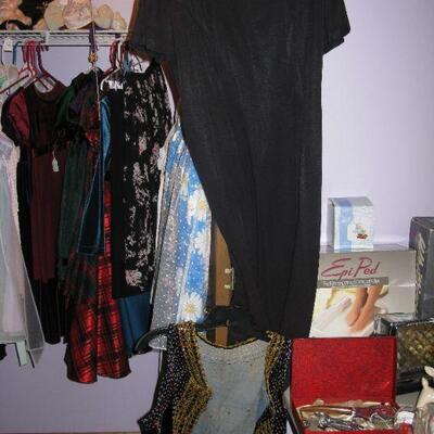 VINTAGE SKATING GYMNASTIC COSTUMES  