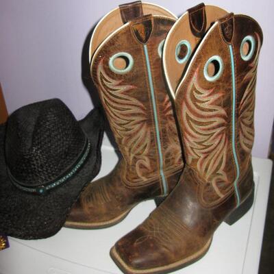 size 7b cowboy boots  