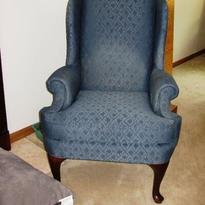 Thomasville wing back chairs, there are 2                                  
             BUY IT NOW $ 95.00 EACH