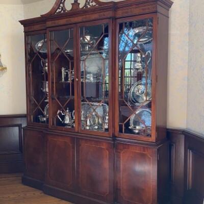 Just the China display case is for sale
No silver