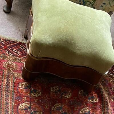 ME6098: Upholstered Ottoman
