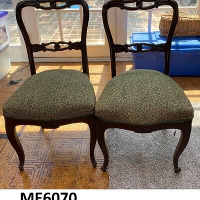 ME6070: Pair of Dinning Chairs

