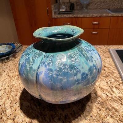 Crystalline vase