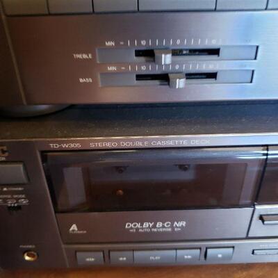 Dolby double cassette deck