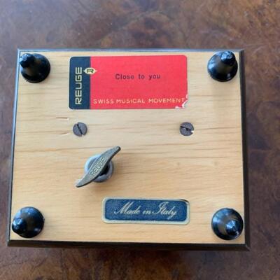Reuge music box