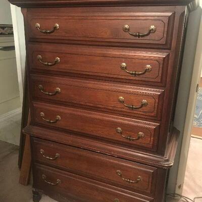 Vintage Chest United Furniture, made in USA
