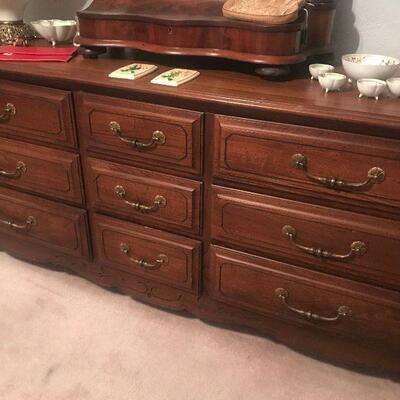 Vintage Dresser United Furniture made in USA