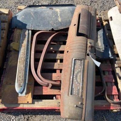 
#6754 â€¢ 1940s GM Car Parts