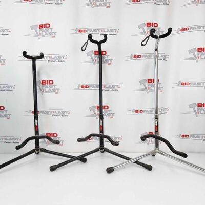 #2142 â€¢ 3 Guitar Stands