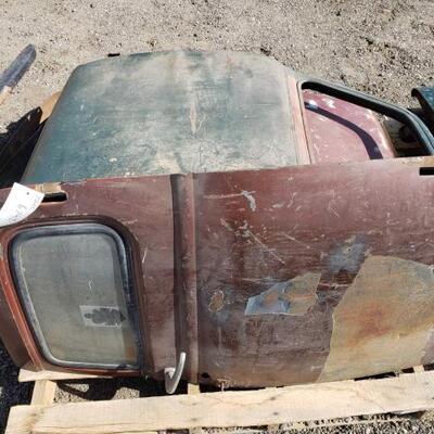 
#6748 â€¢ 1940s GM Doors