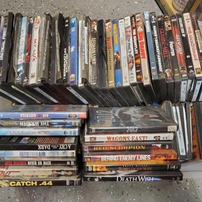 
#5162 â€¢ Tote Full Of DVD Movies