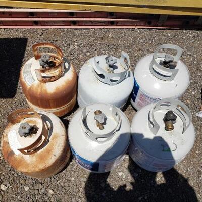 #60020 â€¢ Six Propane Tanks