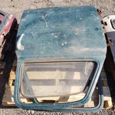 
#6750 â€¢ 1940s GM Doors