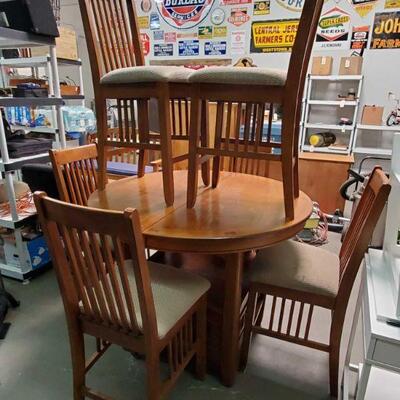 
#2146 â€¢ Wood Round Dining Table With 6 Chairs