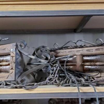 
#5180 â€¢ 2 Light Fixtures
